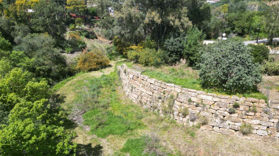 Grand terrain résidentiel à vendre dans un emplacement privilégié à Benahavis