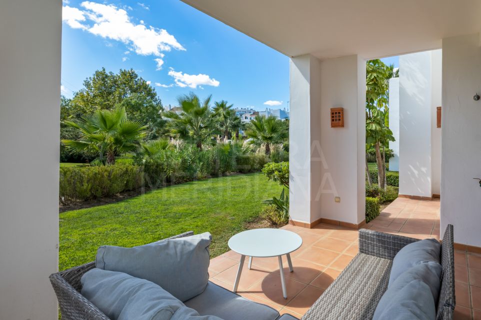 Encantador apartamento en planta baja de 2 dormitorios en venta en Alcazaba Hills