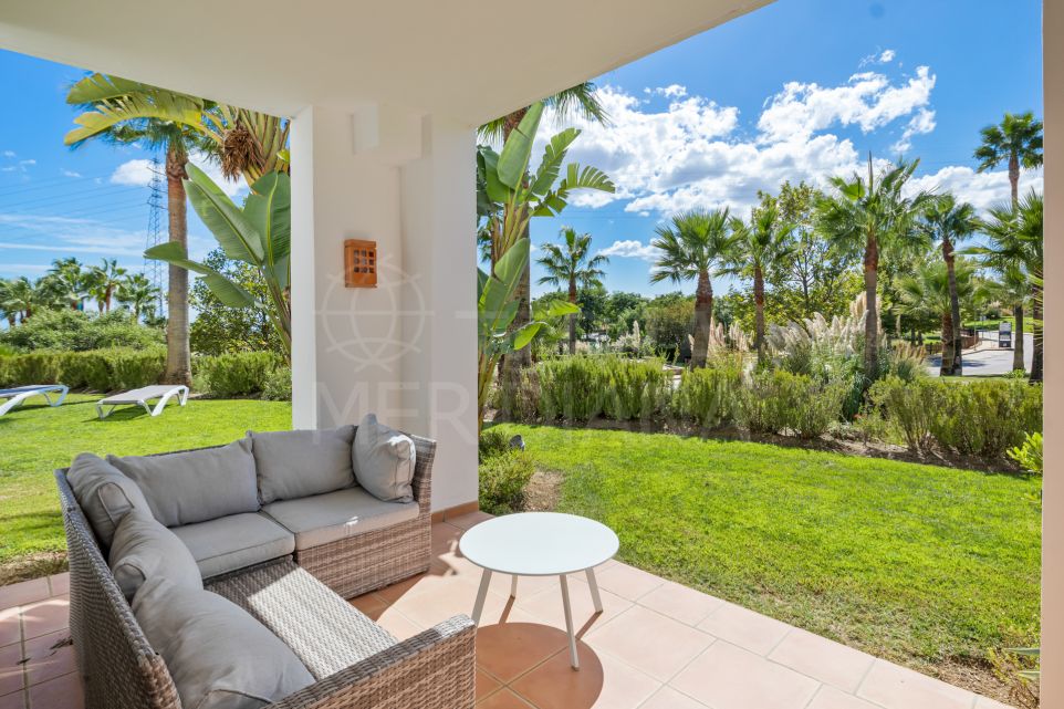 Encantador apartamento en planta baja de 2 dormitorios en venta en Alcazaba Hills