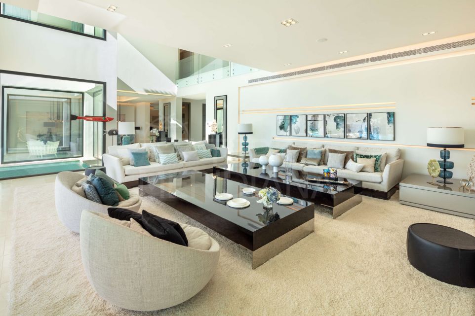 Contemporary Luxury Villa in La Cerquilla’s Prestigious Golf Valley
