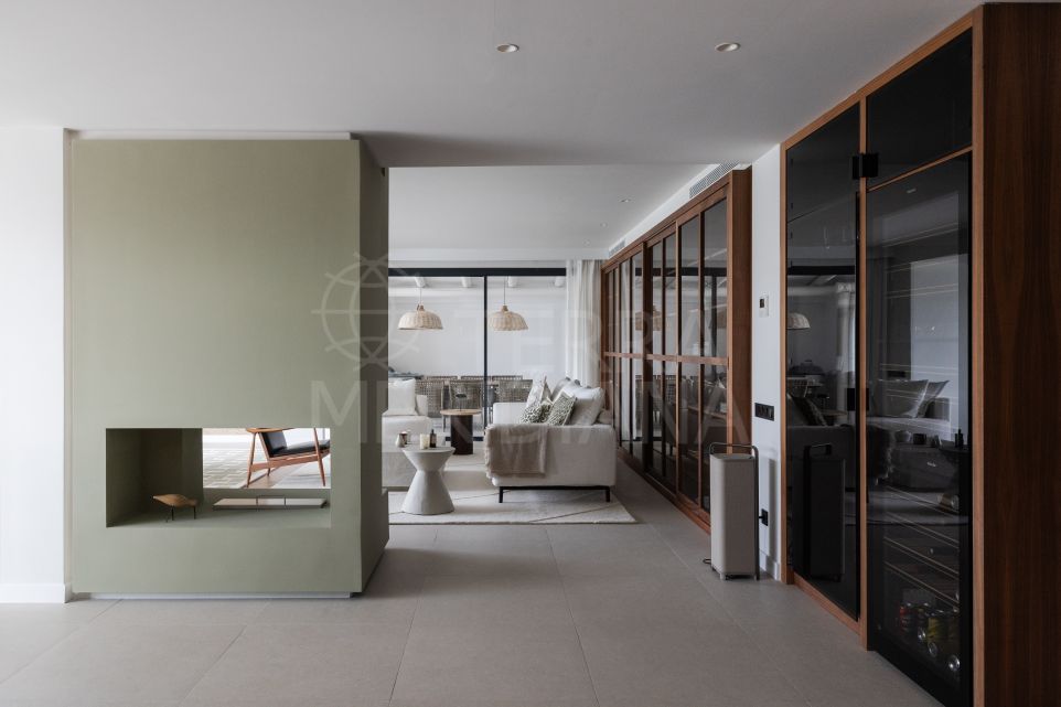 Villa élégante et rénovée de 4 chambres à vendre au cœur de Nueva Andalucia