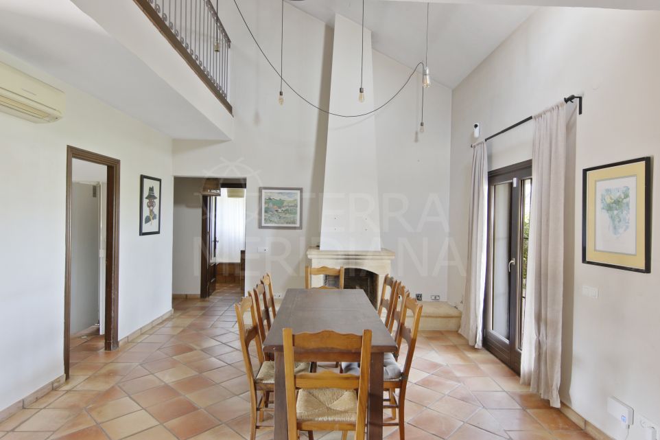 Charming 5 Bedroom Andalusian Villa with Endless Possibilities in Guadalobon
