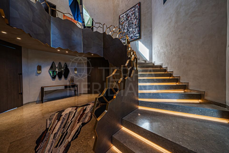 Architectural Icon in Guadalmina Baja – A Bold Fusion of Luxury, Light, and Lifestyle