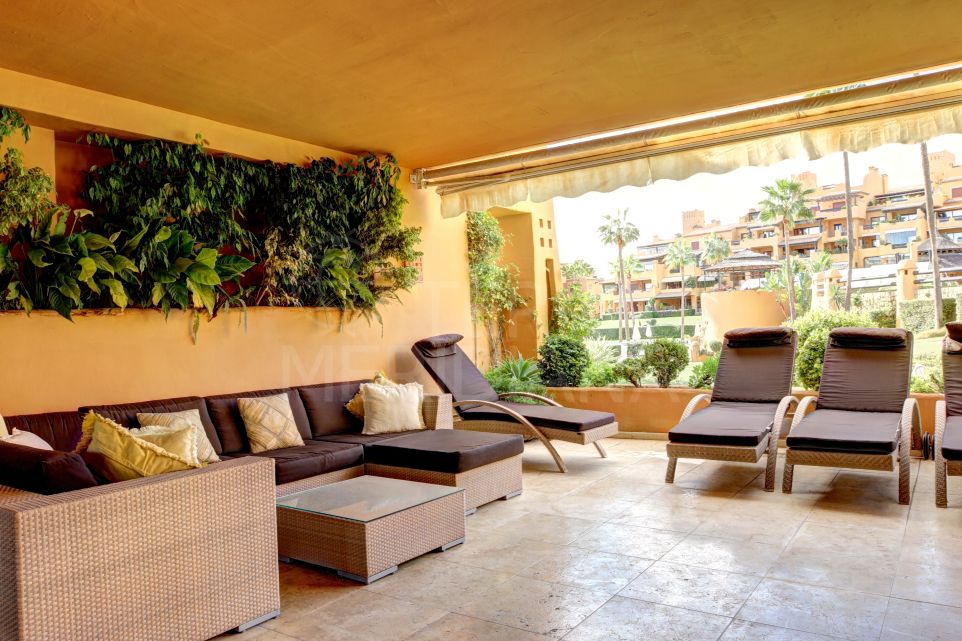 Apartamento en planta baja para alquiler turistico en Los Granados del Mar Estepona.