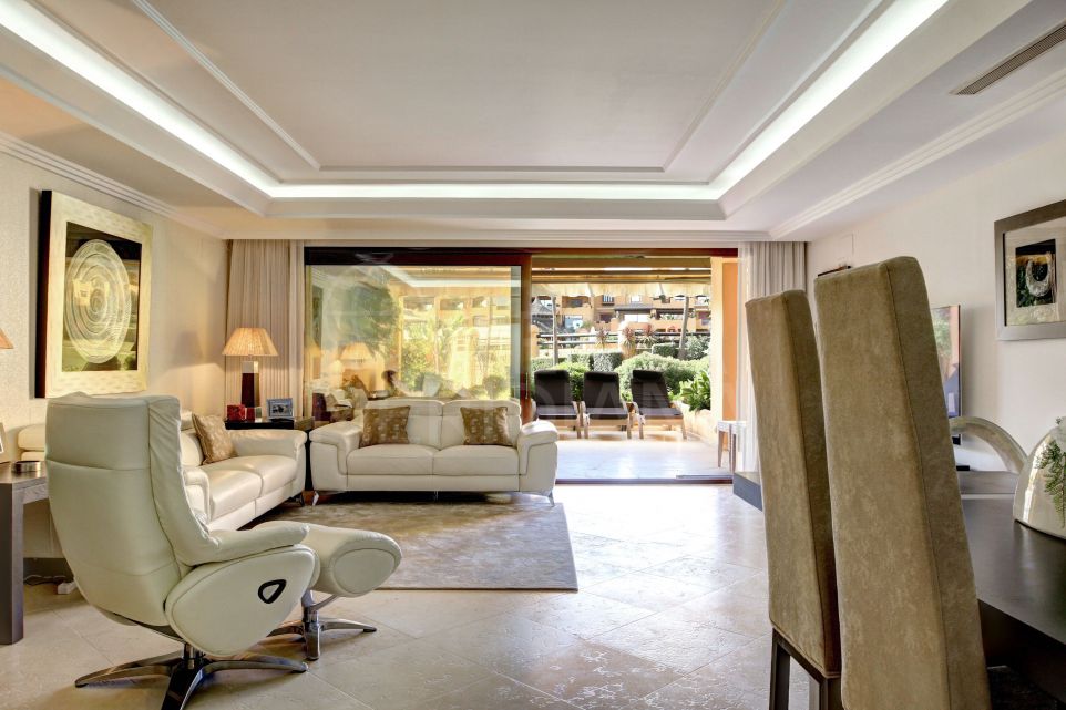 Apartamento en planta baja para alquiler turistico en Los Granados del Mar Estepona.