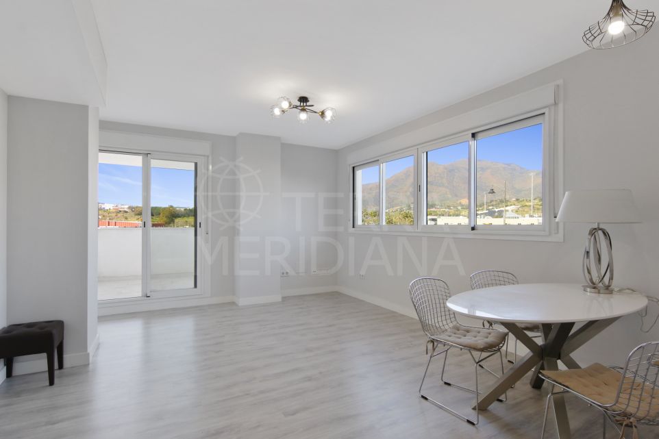 Brand new apartment for long term rent in Estepona with 2 bedrooms, parking and communal pool