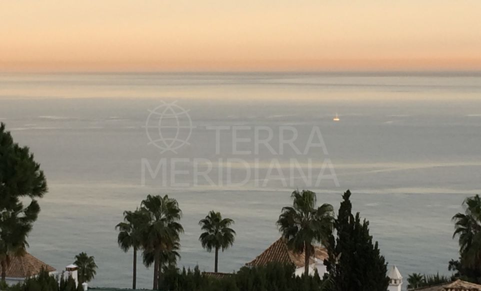 Brand new light-drenched contemporary villa with gorgeous views for sale in La Paloma, Manilva