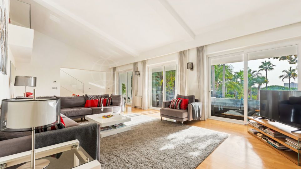 Impressive Mediterranean villa with a sizeable plot for sale in Hacienda las Chapas, Marbella East