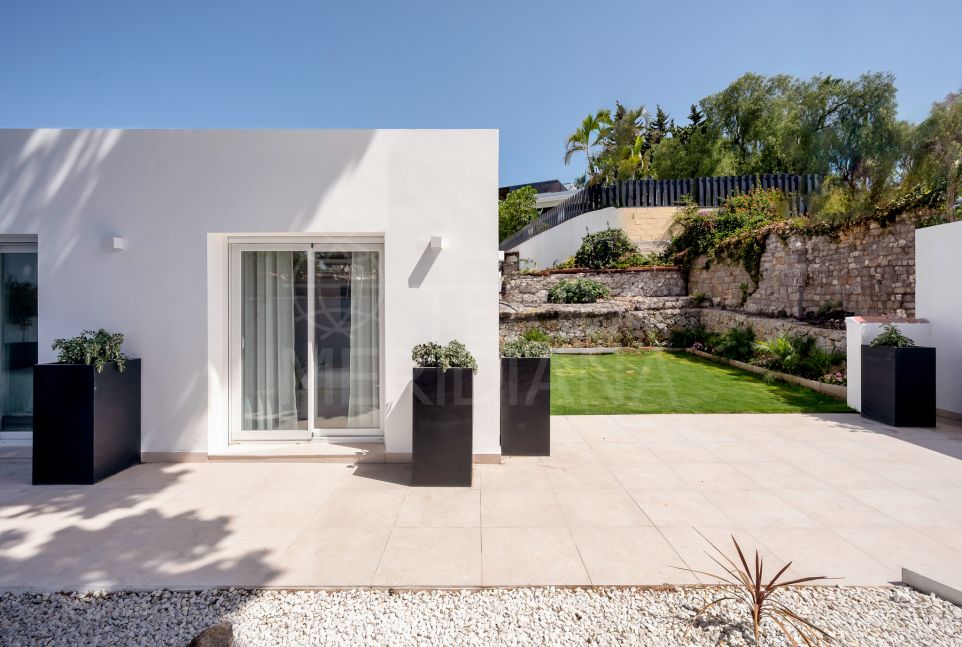 Renovated single-storey villa with modern mediterranean flair for sale in Nueva Andalucia, Marbella