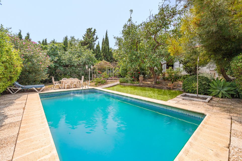 Charming Andalusian Villa with Modern Comforts for Sale in Valle del Sol, San Pedro de Alcantara