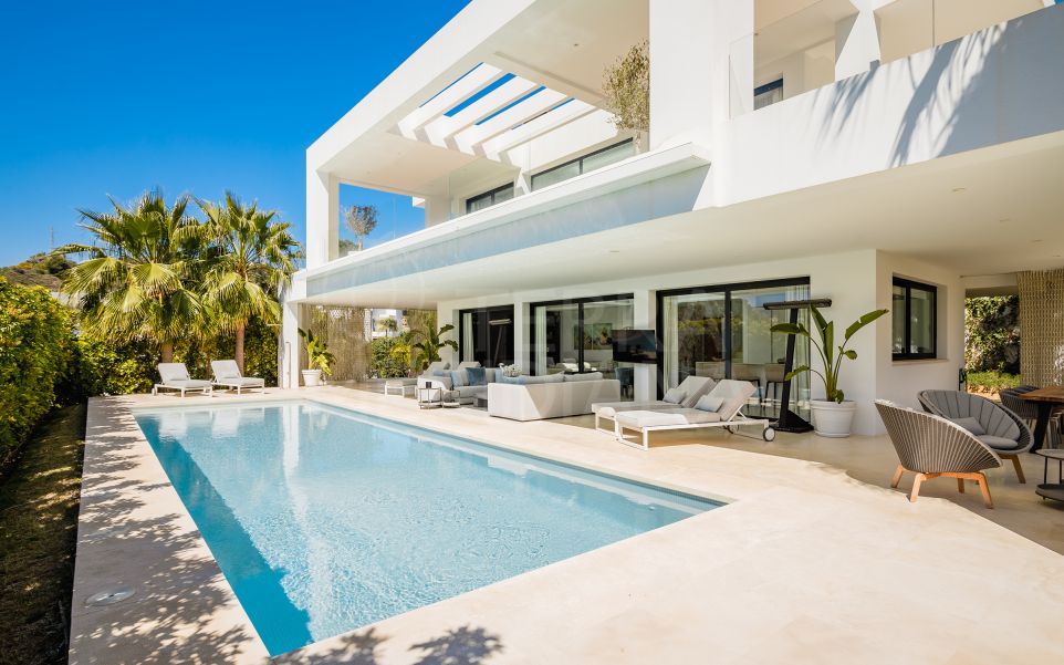 Villa de lujo y convenientemente ubicada en Haza del Conde, Nueva Andalucía, Marbella