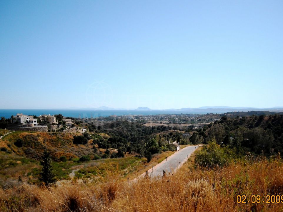 Prime Plot Location with Panoramic Sea Views for Sale on Estepona's New Golden Mile