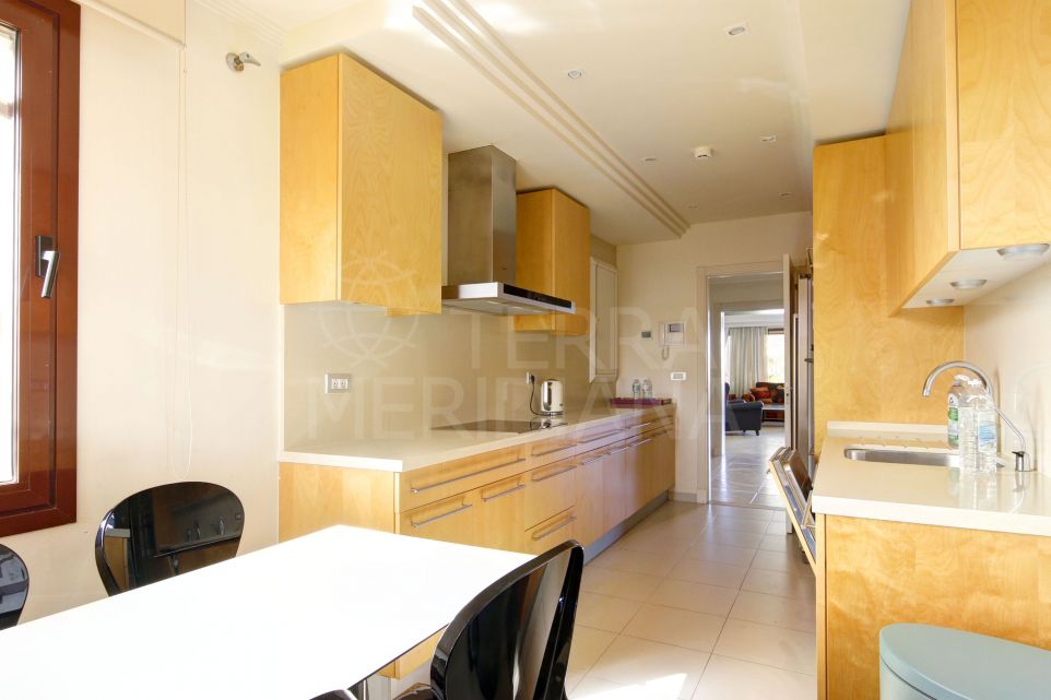 3 bedroom apartment for sale with sea views in Los Granados del Mar, Estepona