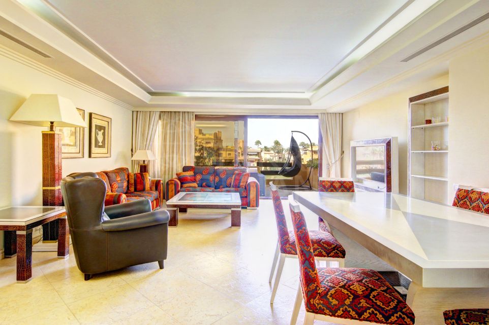 3 bedroom apartment for sale with sea views in Los Granados del Mar, Estepona