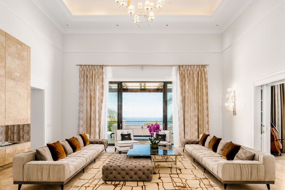 Élégance méditerranéenne rencontre confort : Villa Tocatta à vendre à Sierra Blanca, Marbella Golden Mile