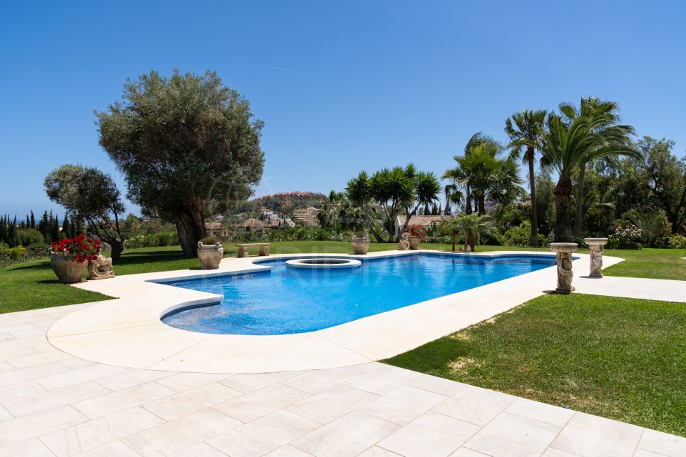 Superbe maison de luxe de 7 chambres à vendre à Nueva Andalucia, Marbella