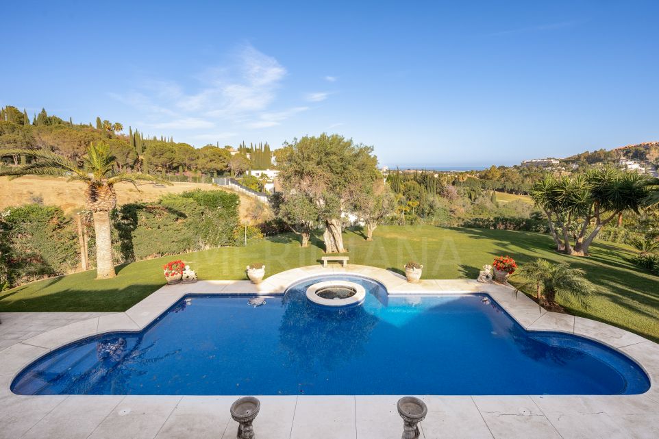 Superbe maison de luxe de 7 chambres à vendre à Nueva Andalucia, Marbella