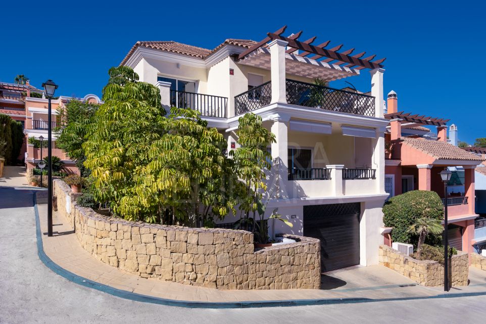 Bespoke Luxury at Townhouse Otto For Sale in Brisas del Sur, Nueva Andalucia, Marbella
