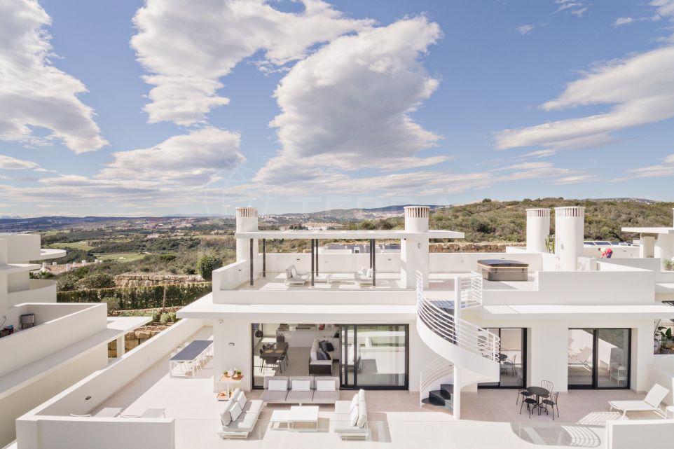 Luxueux penthouse en duplex avec 2 chambres et vue sur la mer à vendre à Terrazas de Cortesin Sea Views