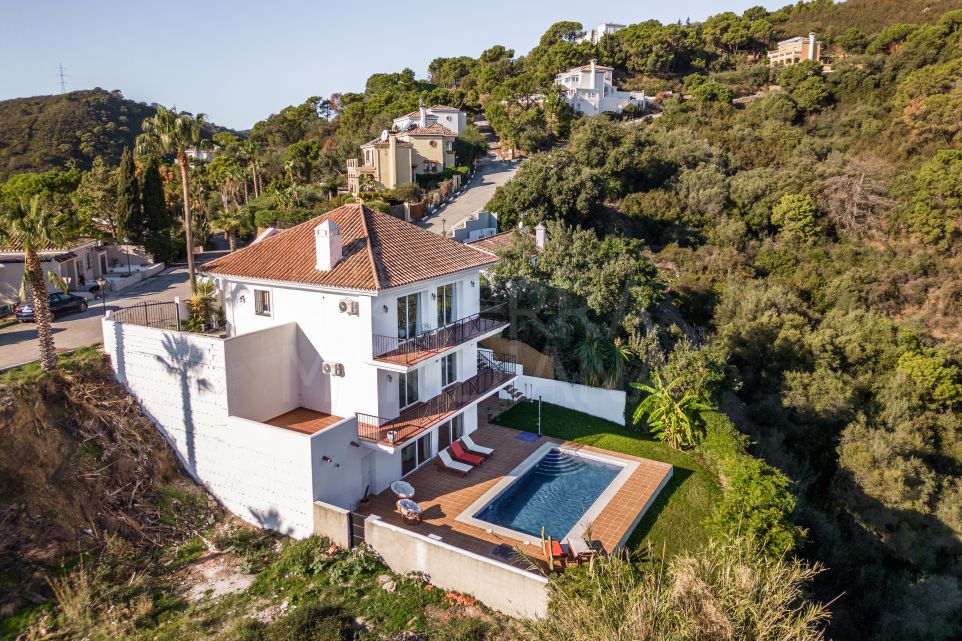 Elegant Three-Level Home with Stunning Views and Pool for Sale in El Padron, Estepona East