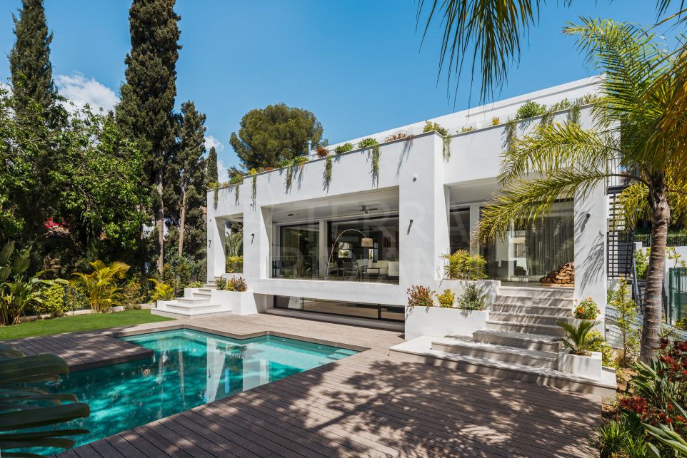Eco-Friendly Luxury Villa with Modern Design for Sale in The Golden 7, Marbella Golden Mile
