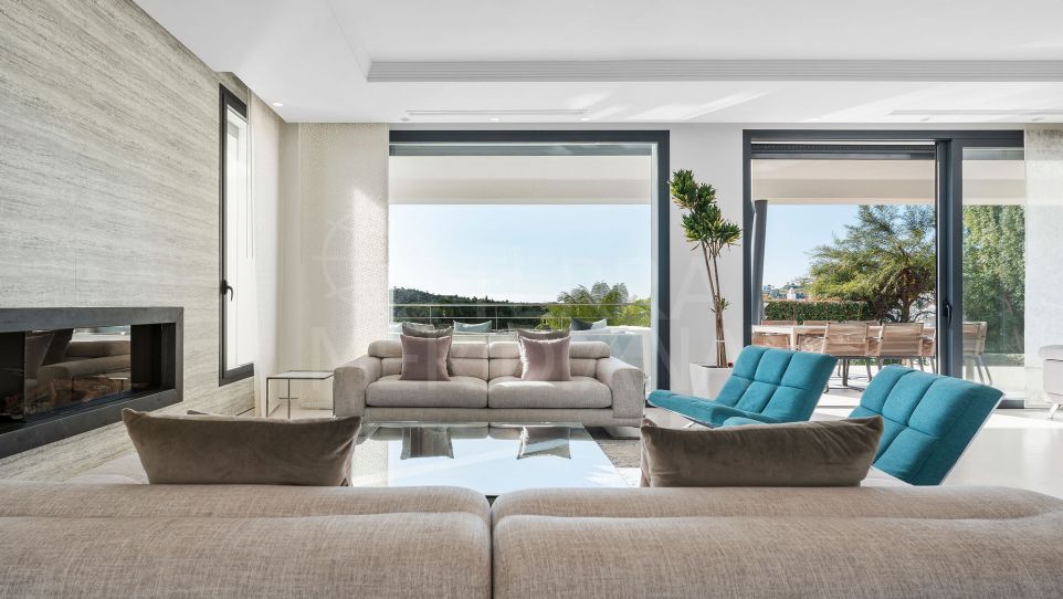 Elegante Villa de Diseño con Impresionantes Vistas en Venta en Lomas de La Quinta, Benahavís