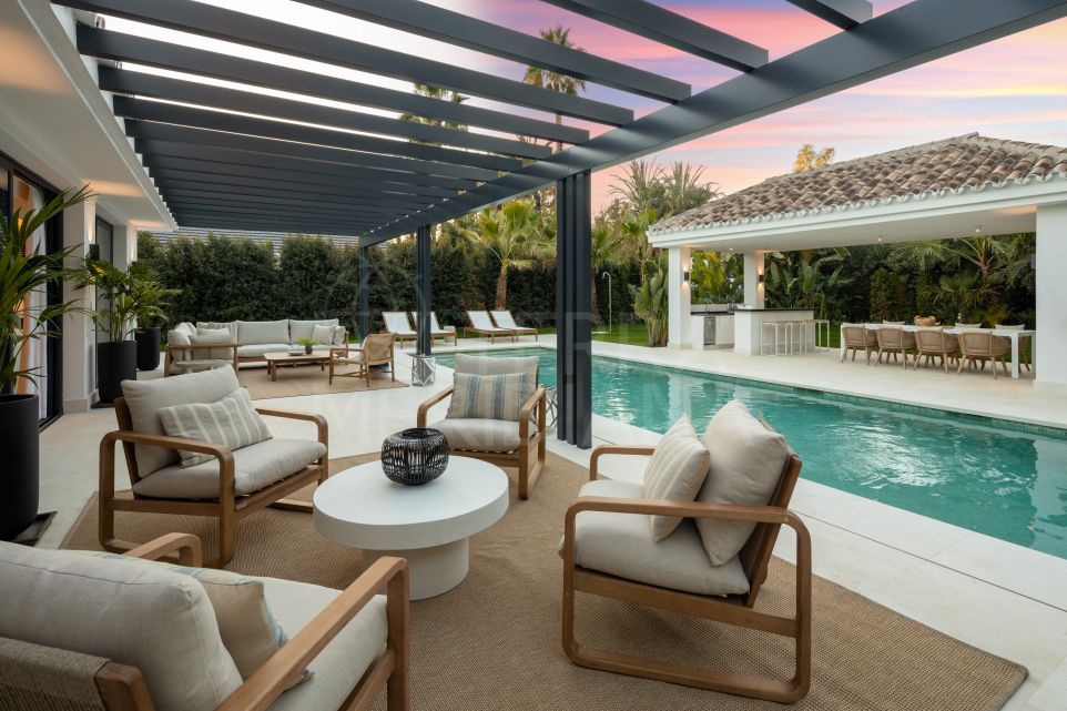 Designer Villa with Lush Gardens for Sale in Las Brisas, Nueva Andalucia, Marbella
