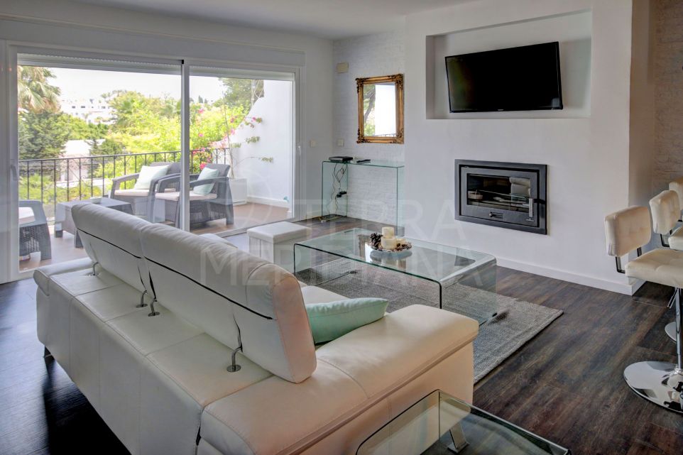Reformed 3 bedroom apartment for sale in Nueva Andalucia