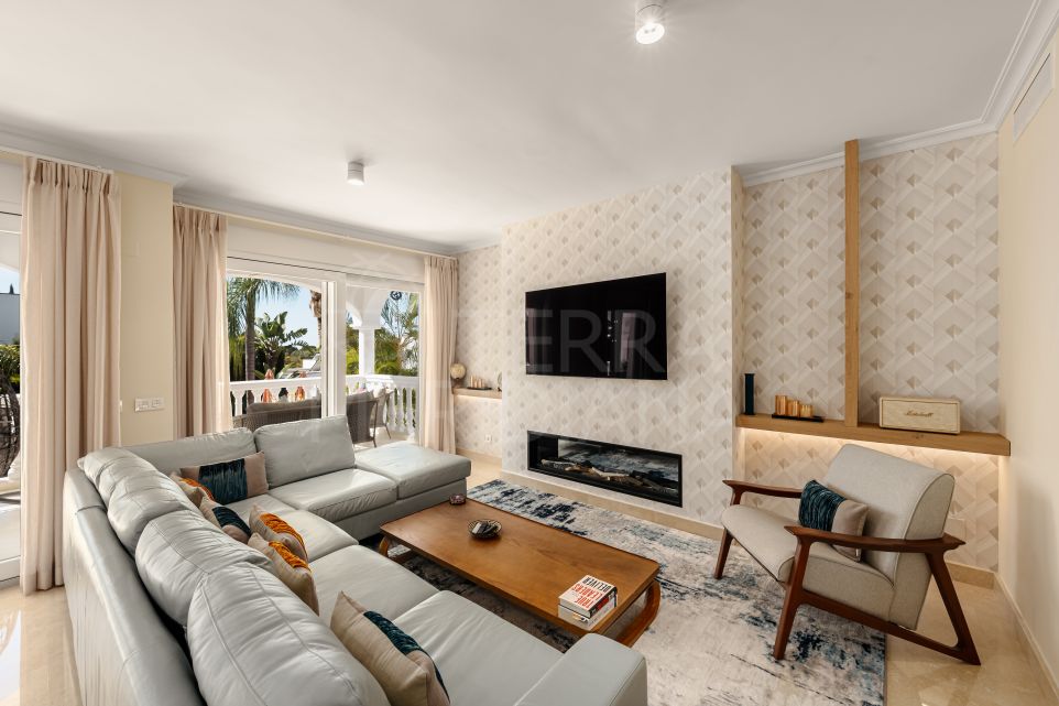 Villa mediterránea elegante con comodidades modernas en venta en Nagüeles, Milla de Oro de Marbella