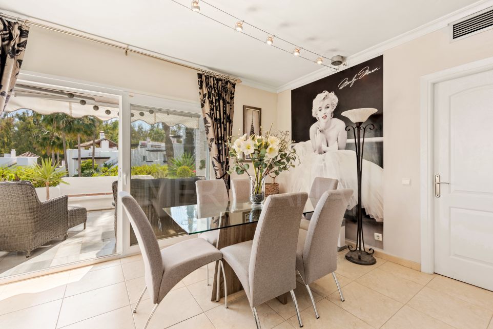 Elegant Estepona Retreat: 2-Bedroom Apartment for Sale in Beachfront Alcazaba Beach