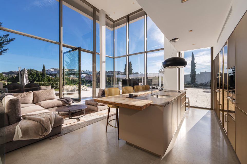 Élégance contemporaine et luxe paisible : Villa de 6 chambres à louer à Los Flamingos, Benahavis
