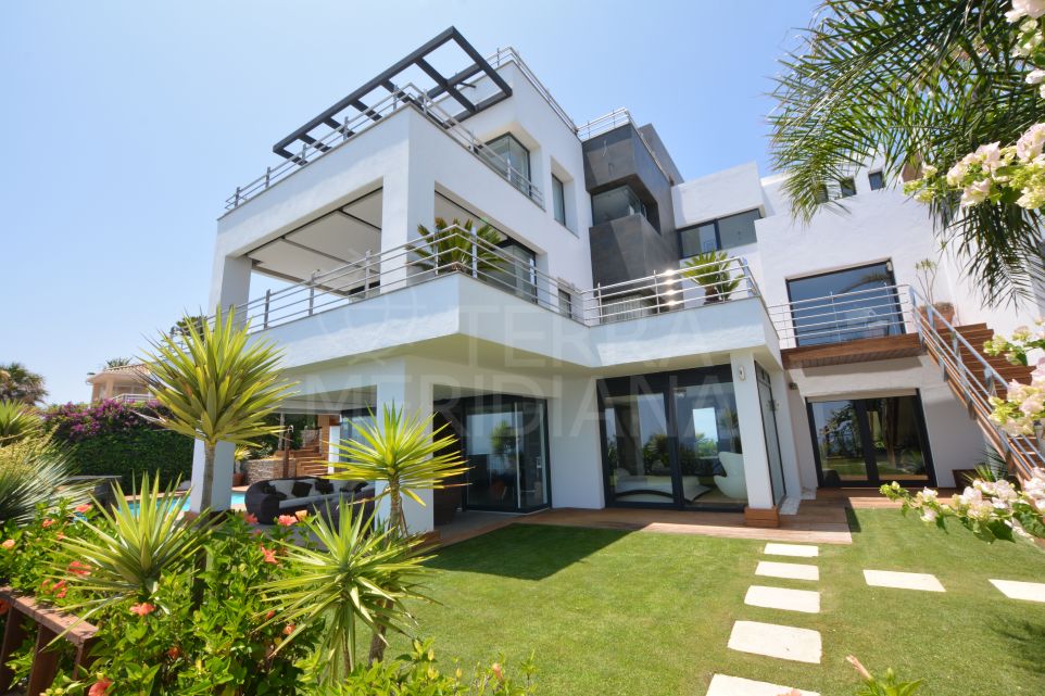 La Paloma 48 : Villa de luxe exclusive avec vues panoramiques sur la Costa del Sol