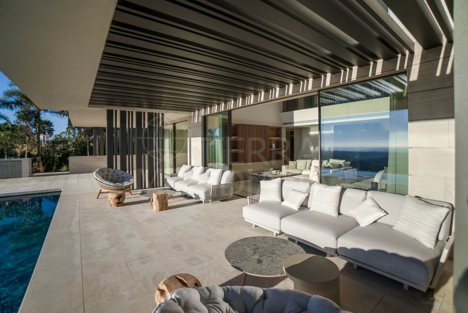 Villa Panoramah: Modern Luxury and Panoramic Views at La Reserva de Sotogrande.
