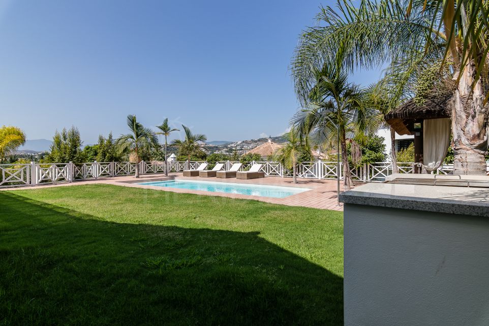 Villa Tucán: Elegance and Comfort in Golf Valley, Marbella.