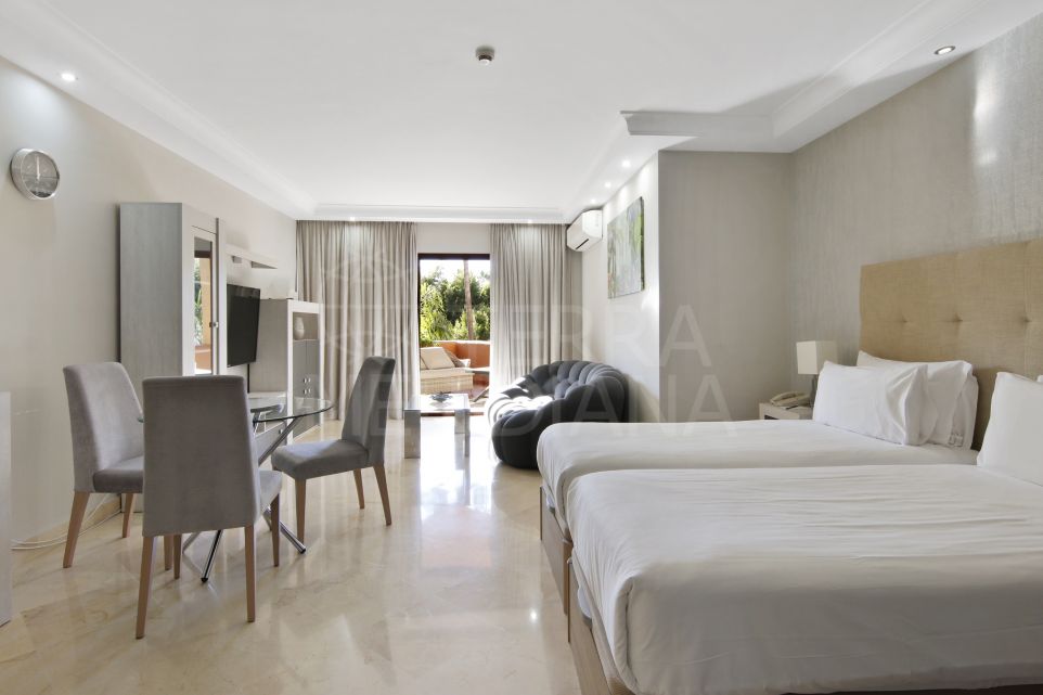 Beautiful studio apartment for long term rent in the Hotel Kempinski in Estepona's New Golden Mile