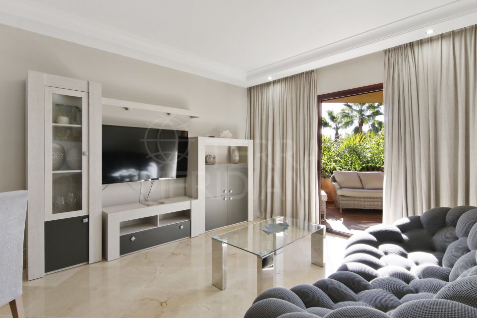 Beautiful studio apartment for long term rent in the Hotel Kempinski in Estepona's New Golden Mile