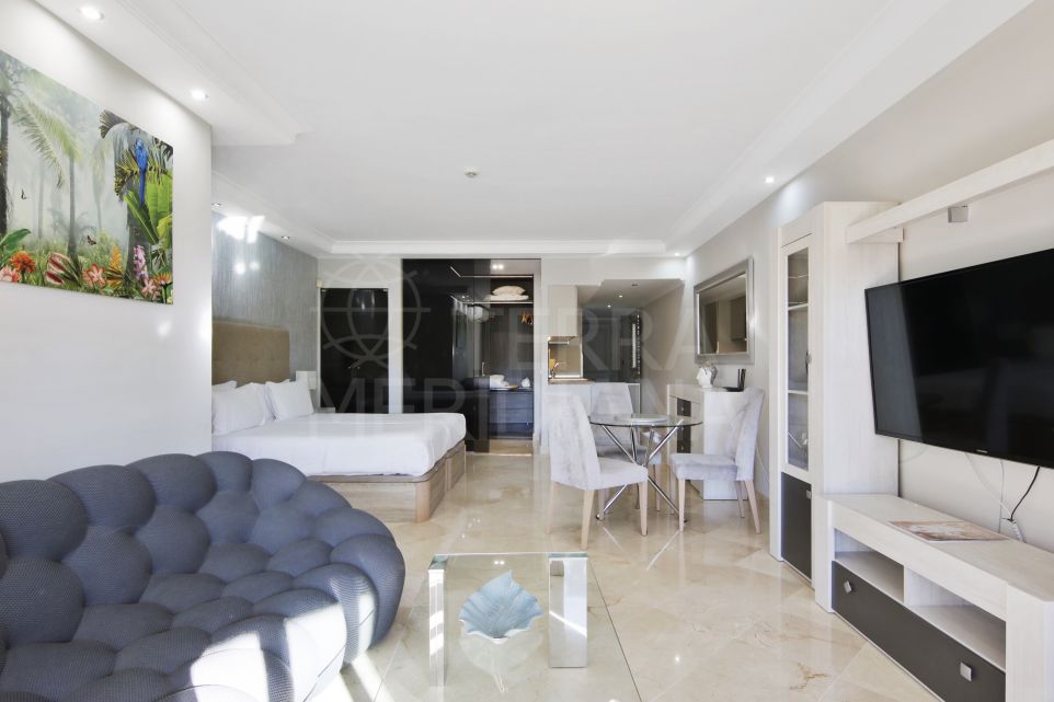 Beautiful studio apartment for long term rent in the Hotel Kempinski in Estepona's New Golden Mile