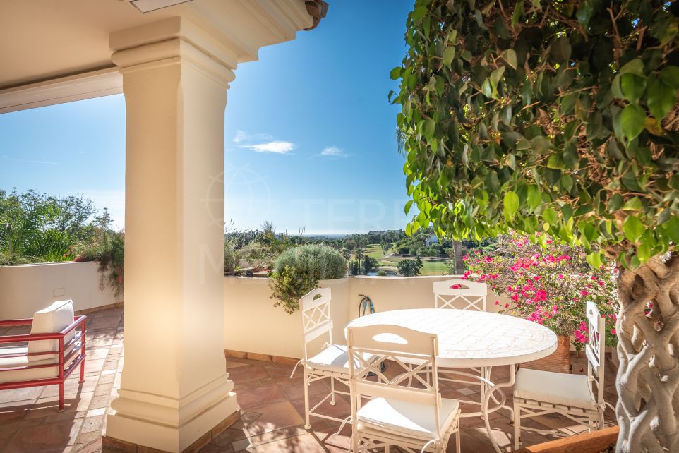 Dúplex Ático con Amenidades de Primera en Venta en Las Alamandas, Nueva Andalucía, Marbella