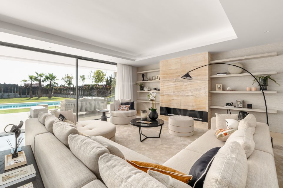 Villa architecturale époustouflante avec vue sur la mer à vendre à Lomas del Virrey, Marbella Golden Mile