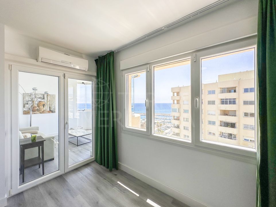 Recently Upgraded 1-Bedroom Penthouse Apartment for Long-Term Rent in Puerto Paraiso, Estepona Port
