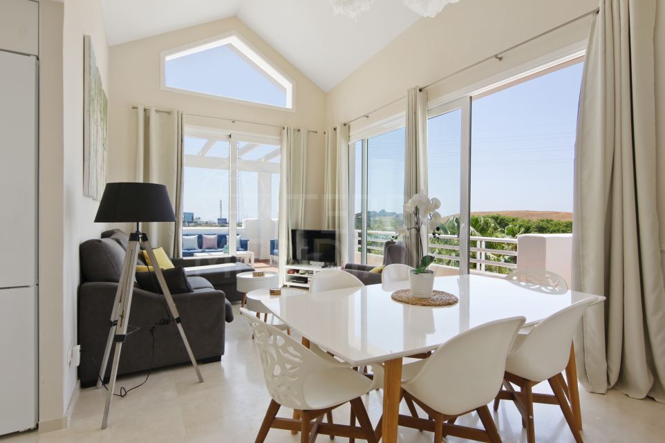 Stunning 2 bedroom apartment with sea and lagoon views for sale in Alcazaba Lagoon