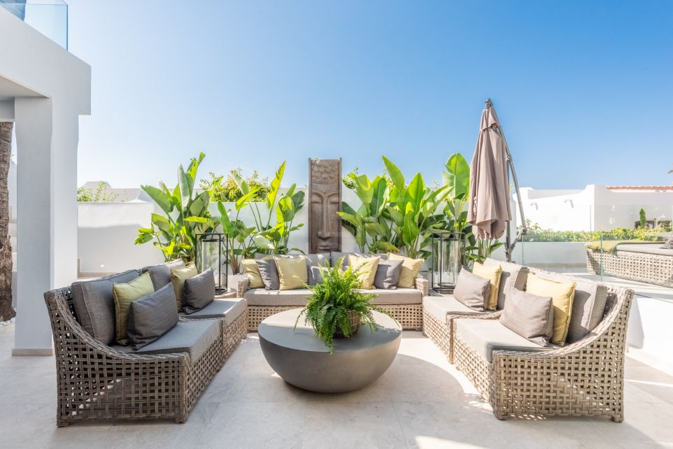 Scandi-Inspired Renovated Bungalow for sale in beachfront Oasis Club, Marbella Golden Mile