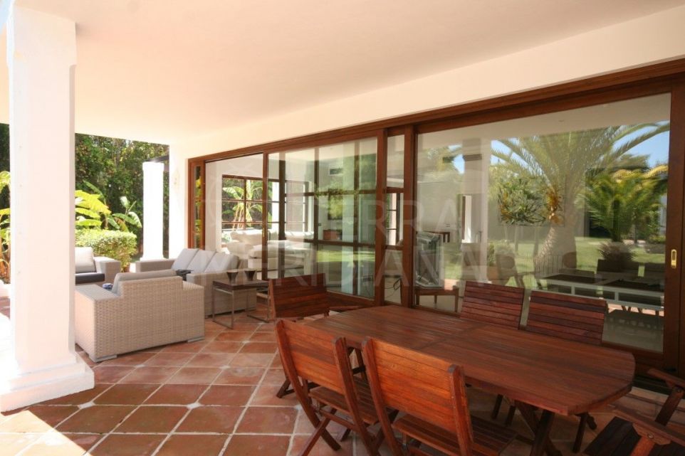 Beautiful Villa for sale, designed by Cesar Leiva in the area of Guadalmina baja.