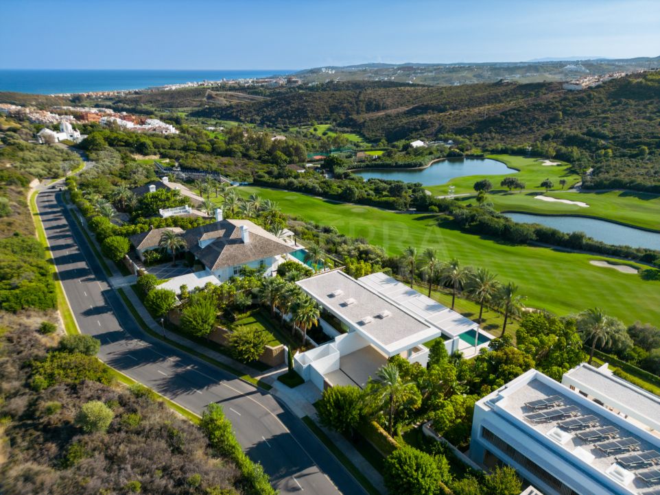 Villa contemporaine de 4 chambres à vendre en front de mer Cortesin Golf, Casares