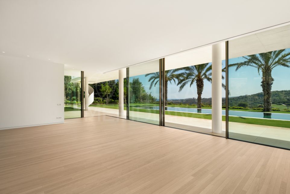 Villa de 5 chambres neuve et élégante, en première ligne du golf de Cortesin, à vendre à Casares