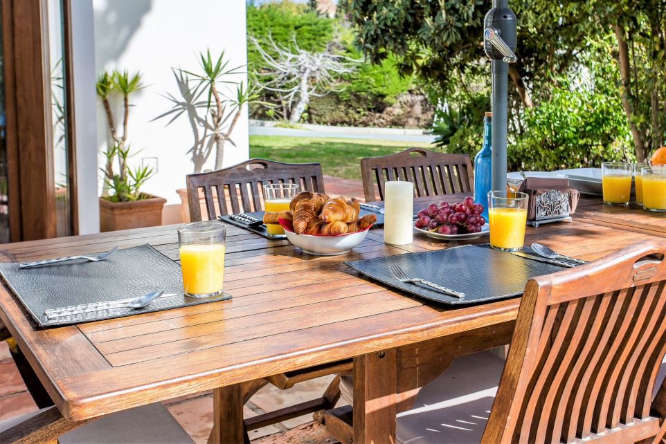 Fully licensed refurbished 8 bedroom boutique hotel for sale in San Pedro, 5 minutes from Puerto Banus
