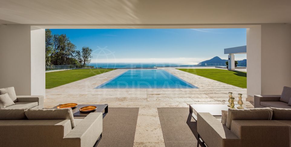 Exclusive: New luxury contemporary villa for sale, with panoramic views in La Zagaleta, Benahavís