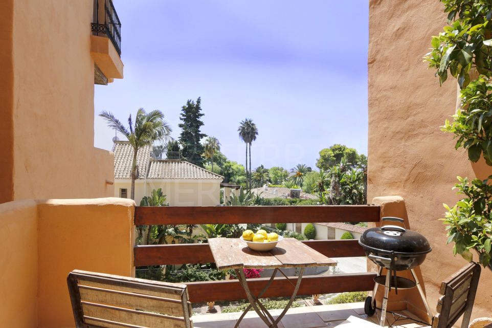 Apartamento de estilo rustico en venta en el hotel AGH de Estepona