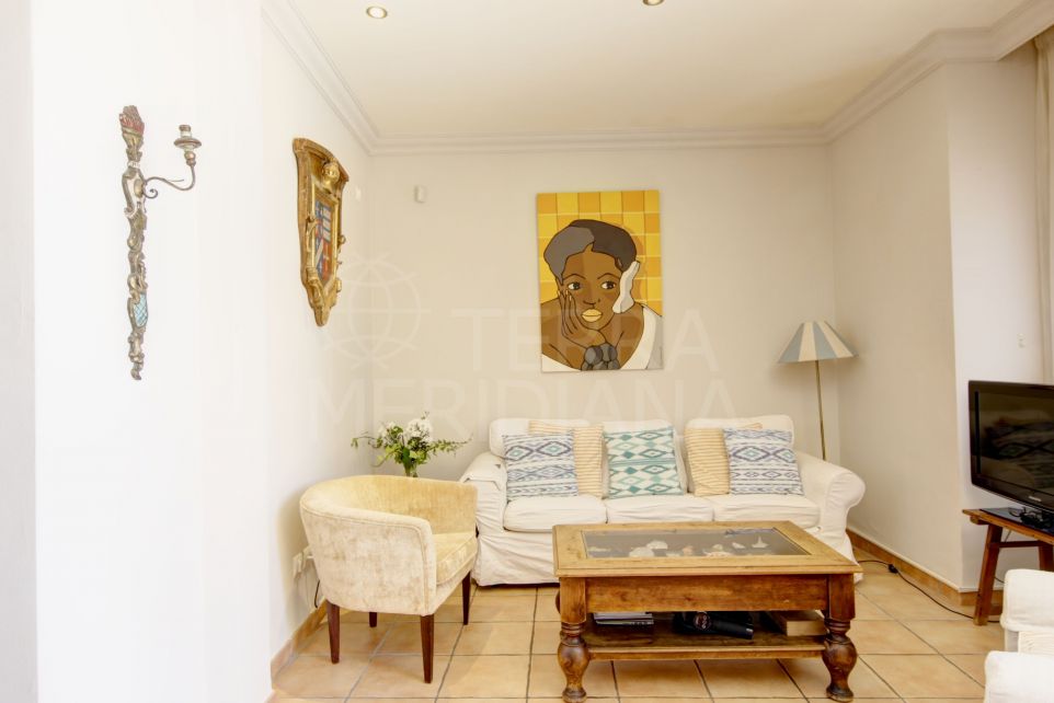 Apartamento de estilo rustico en venta en el hotel AGH de Estepona
