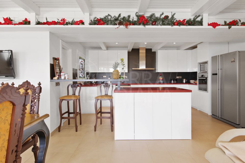 Beautiful villa hideaway for sale in Fuente del Espanto, Benahavis